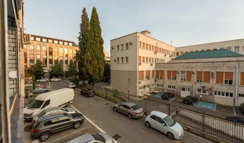 Rent, two bedroom apartment, 70m², Podgorica, Crna Gora - image 15
