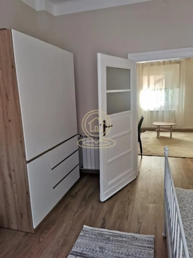 Rent, three bedroom apartment, 61m², Stari Grad, Beograd