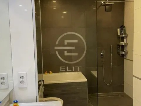 Prodaja, četvorosoban stan, 105m², Bulevar Evrope, Novi Sad Sve Podlokacije - image 15