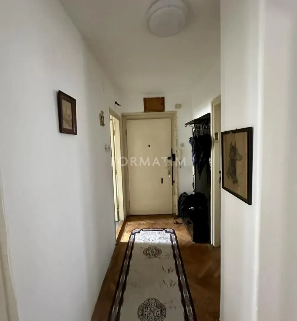 Izdavanje, dvosoban stan, 64m², Vračar Sve Podlokacije, Beograd