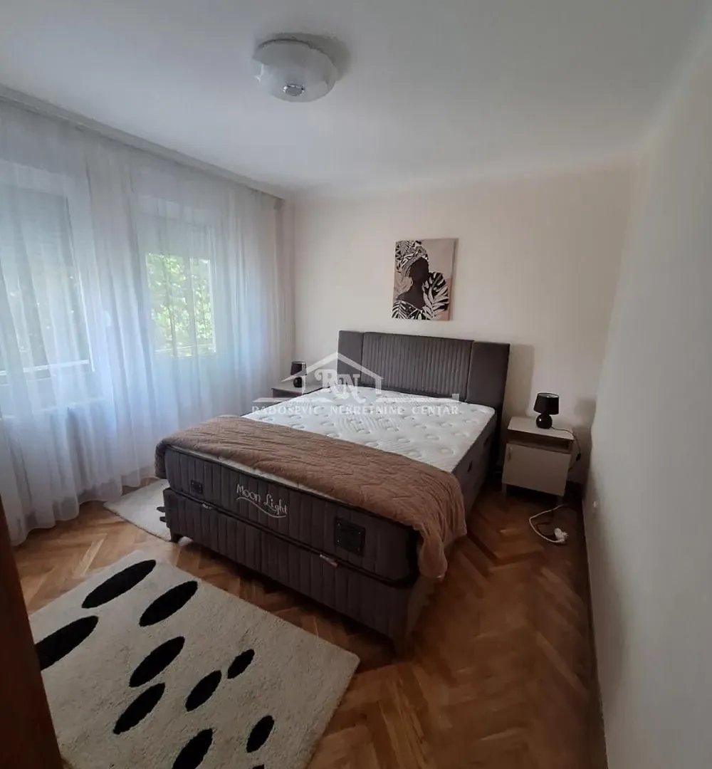 Izdavanje, trosoban stan, 73m², Novi Beograd Sve Podlokacije, Beograd