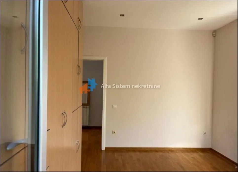Rent, house, 220m², Senjak, Beograd