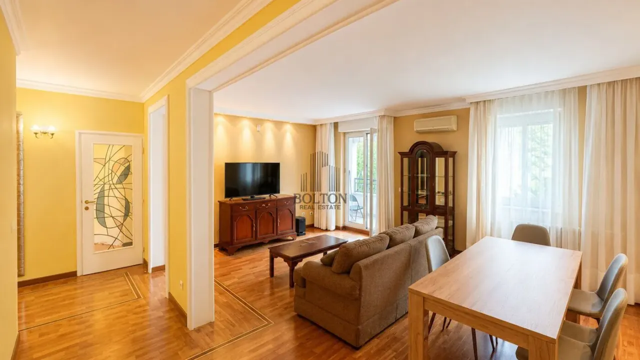 Rent, four bedroom apartment, 101m², Vračar, Šid