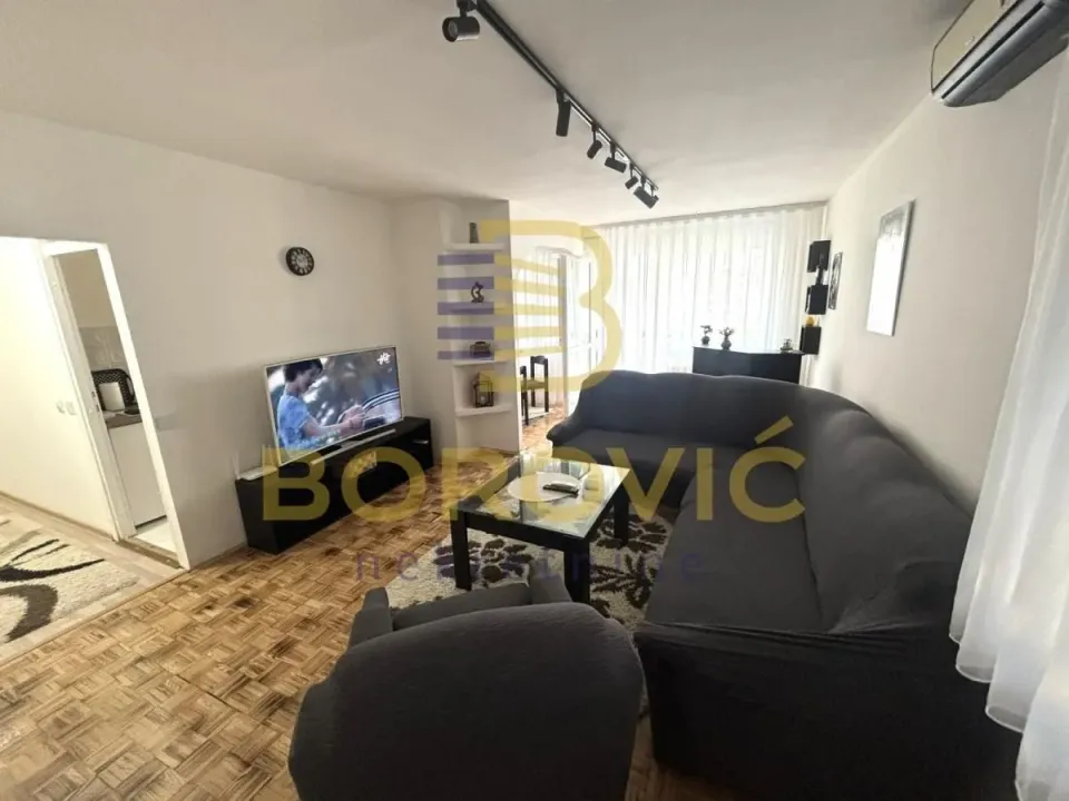 Rent, two bedroom apartment, 70m², Novi Beograd Blok 72, Novi Beograd Sve Podlokacije