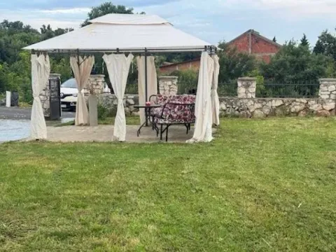 Izdavanje, kuća, 100m², Kakaricka Gora, Podgorica - image 8