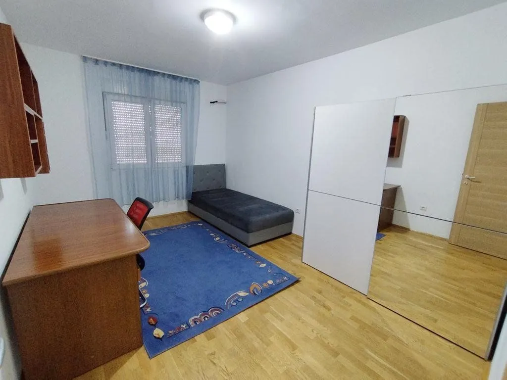 Izdavanje, dvosoban stan, 75m², Stari Aerodrom, Podgorica