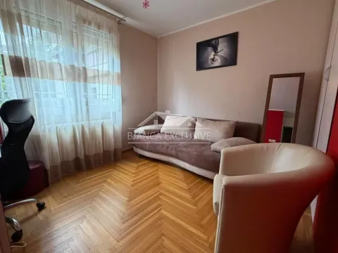Sale, four bedroom apartment, 79m², Čukarica, Beograd - image 8