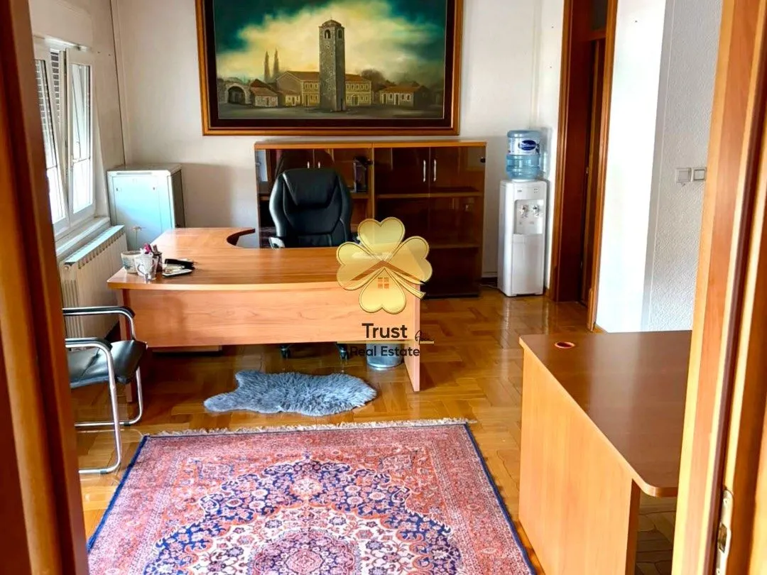 Rent, office space, 150m², Stara Varoš, Podgorica