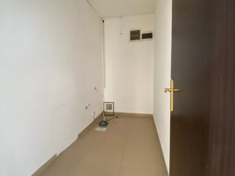 Izdavanje, poslovni prostor, 145m², City Kvart, Podgorica - image 12