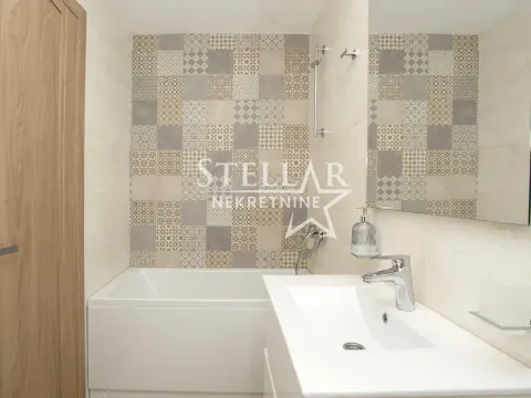 Izdavanje, poslovni prostor, 70m², Master Kvart, Podgorica - image 5