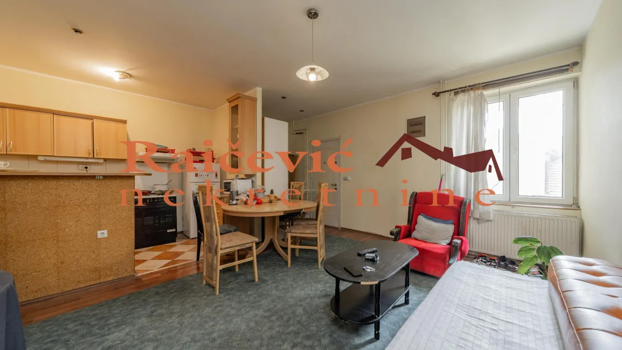 Prodaja, trosoban stan, 71m², Voždovac Sve Podlokacije, Beograd