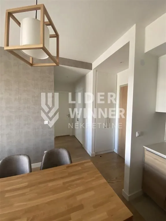 Prodaja, dvosoban stan, 54m², Savski Venac, Beograd