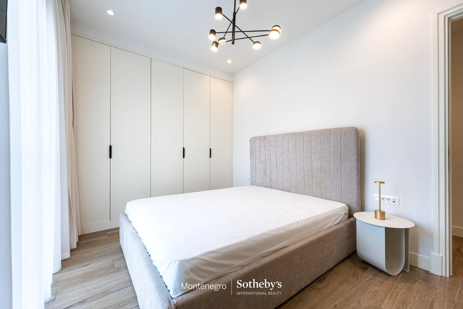 Prodaja, dvosoban stan, 79m², Kotor, Crna Gora