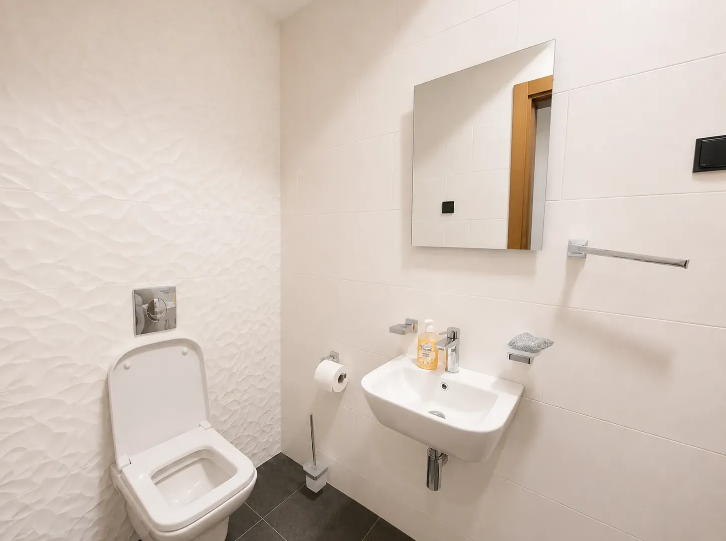 Prodaja, dvosoban stan, 69m², Ljubović, Podgorica