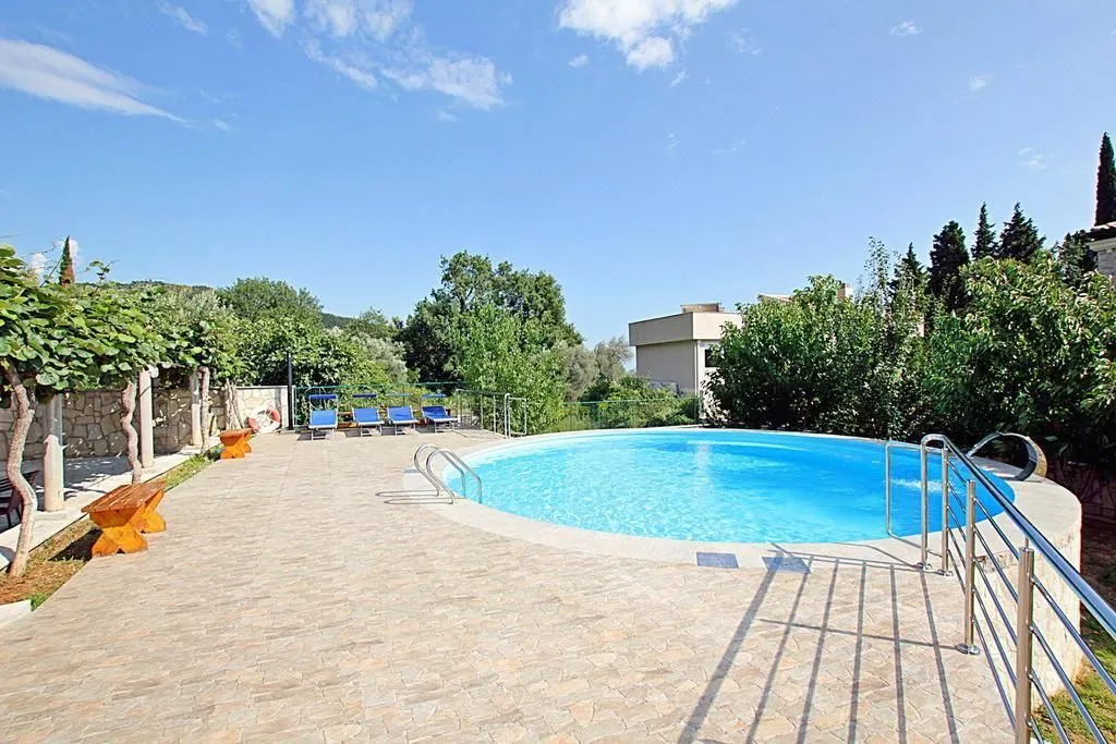 Sale, house, 170m², Reževići, Budva