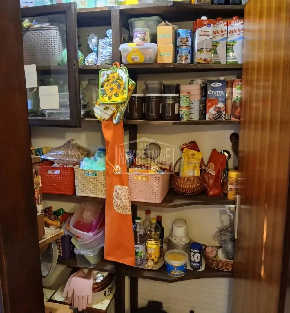 Prodaja, kuća, 190m², Novo Selo, Subotica