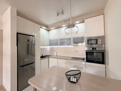 Sale, two bedroom apartment, 71m², City Kvart, Podgorica - image 5