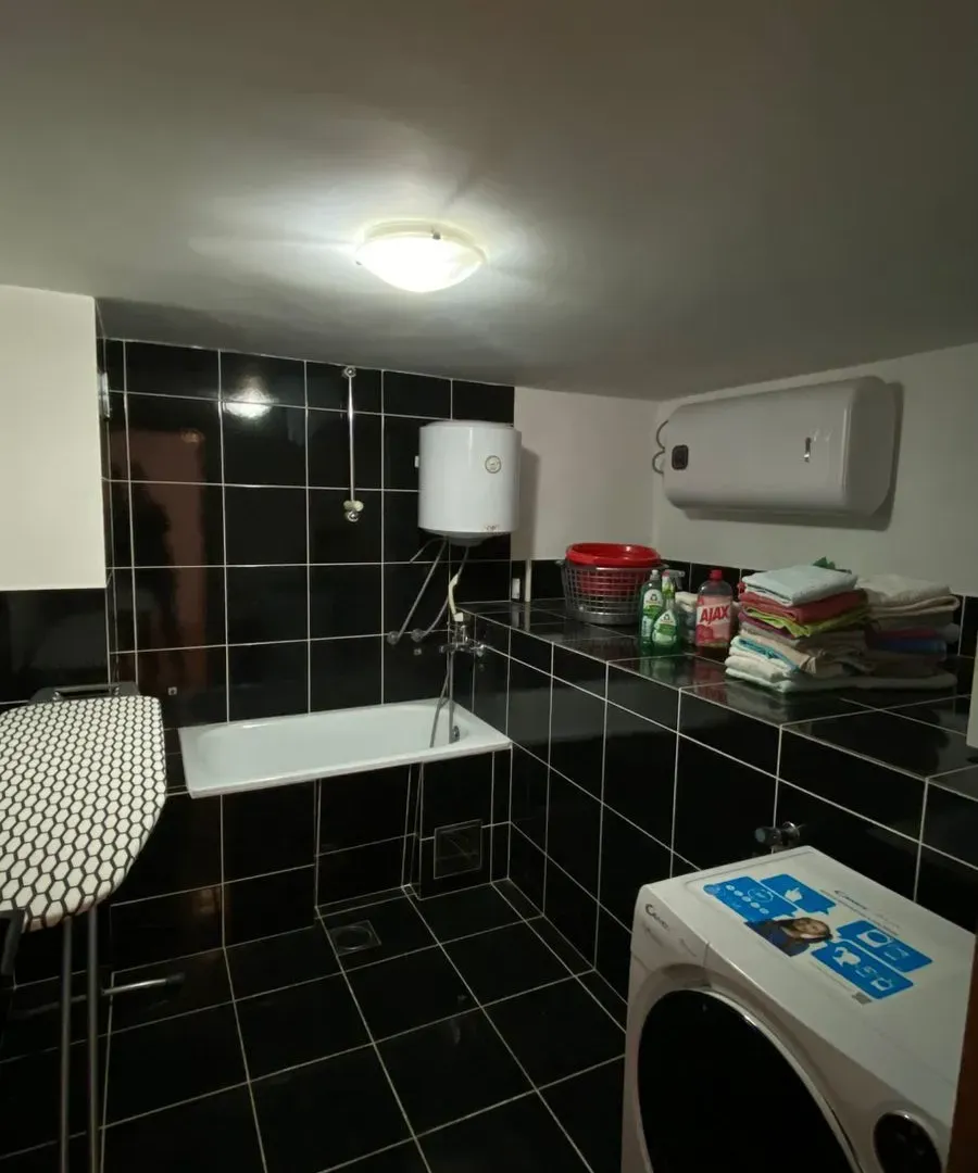 Rent, house, 285m², Gorica C, Podgorica