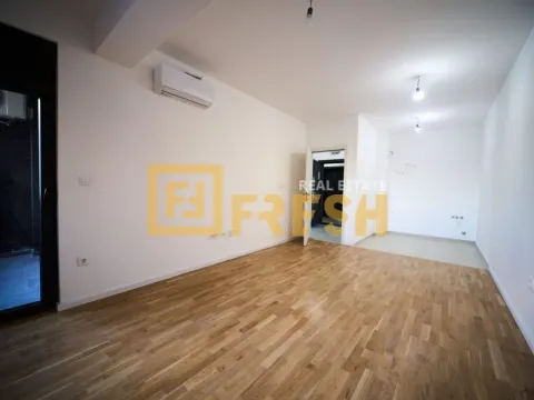 Izdavanje, jednosoban stan, 44m², Stari Aerodrom, Podgorica - image 4