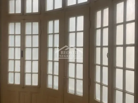 Izdavanje, četvorosoban stan, 135m², Skadarlija, Beograd - image 10