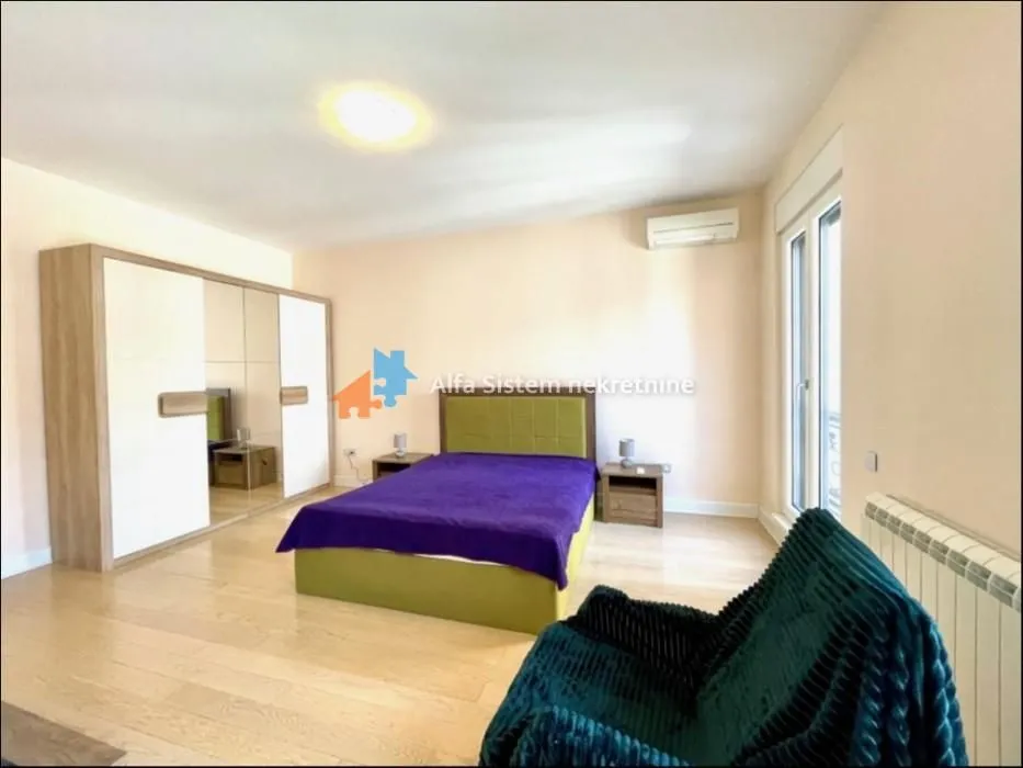 Izdavanje, četvorosoban stan, 190m², Neimar, Vračar Sve Podlokacije