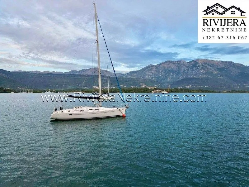 Sale, house, 370m², Đuraševići, Tivat