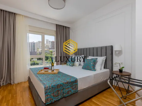 Rent, two bedroom apartment, 71m², Bečići, Budva - image 13