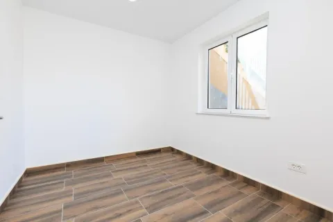 Sale, house, 123m², Šušanj, Bar - image 10