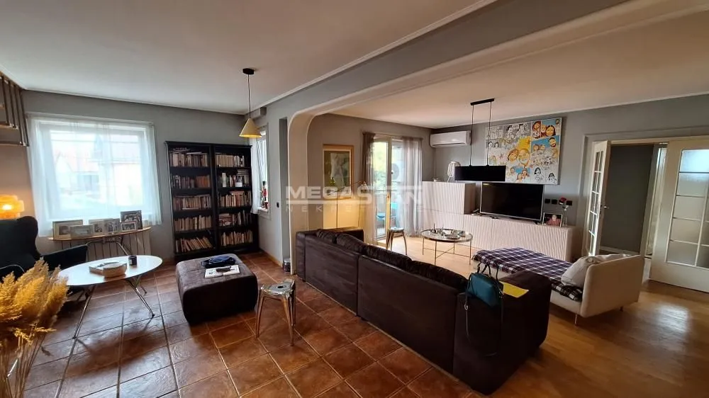 Prodaja, četvorosoban stan, 127m², Dušanovac, Voždovac Sve Podlokacije