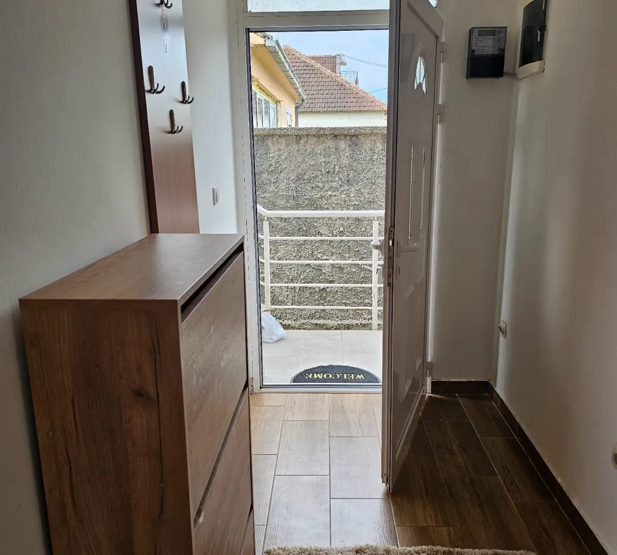 Izdavanje, dvosoban stan, 50m², Stari Aerodrom, Podgorica