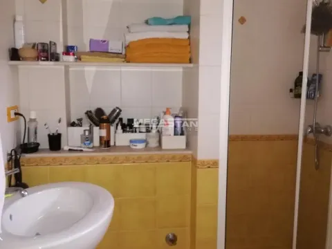 Sale, four bedroom apartment, 164m², Stari Grad, Beograd - image 9