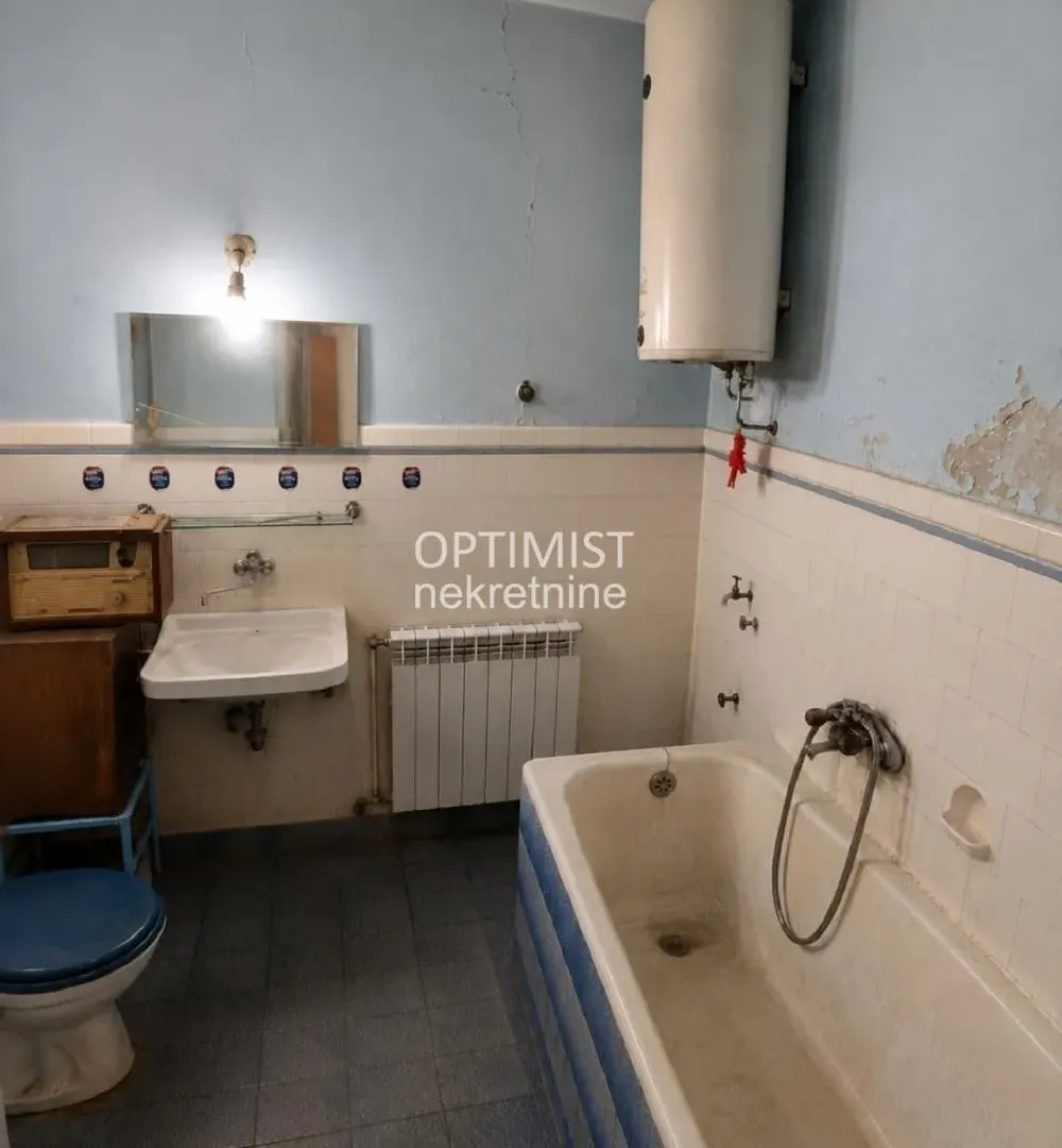 Prodaja, trosoban stan, 77m², Stari Grad, Beograd