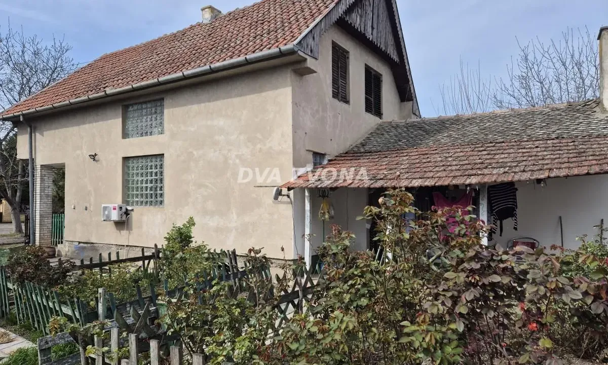 Prodaja, kuća, 146m², Novi Bečej, Zrenjanin