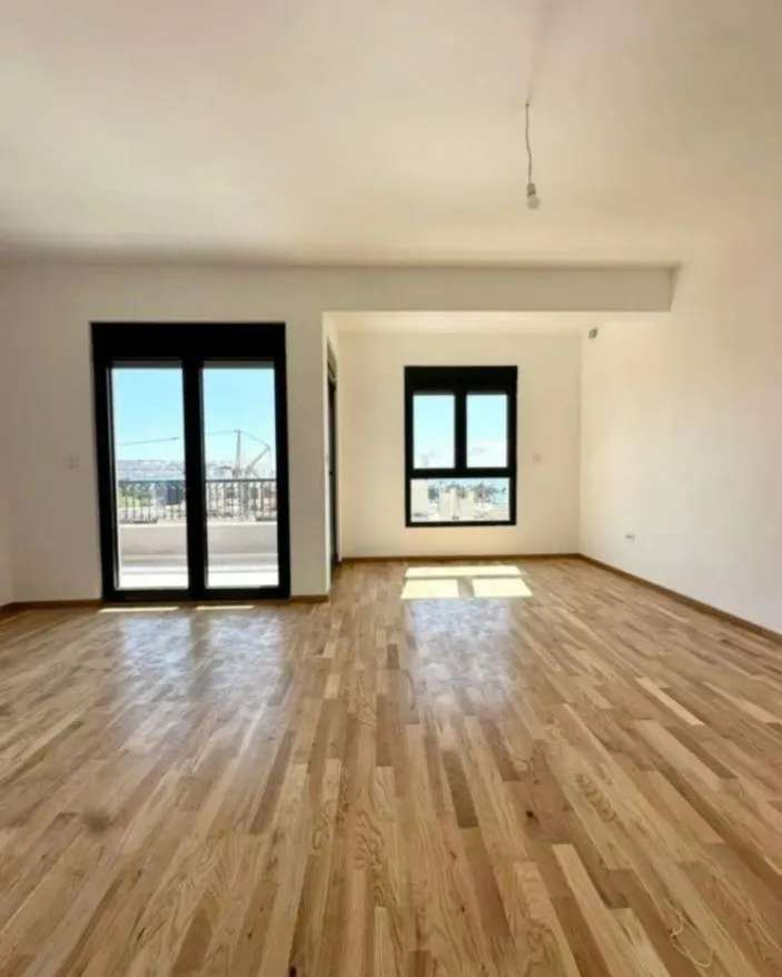 Prodaja, dvosoban stan, 69m², Šušanj, Bar