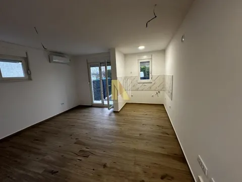 Sale, one bedroom apartment, 40m², Adice, Novi Sad Sve Podlokacije - image 2