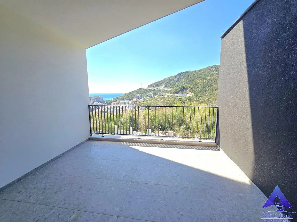 Sale, one bedroom apartment, 60m², Bečići, Budva