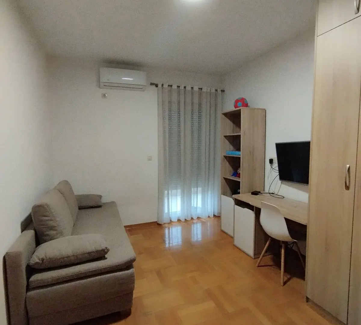 Rent, apartment, 100m², Blok 6, Podgorica