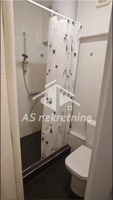 Rent, three bedroom apartment, 73m², Kalenić Pijaca, Vračar Sve Podlokacije
