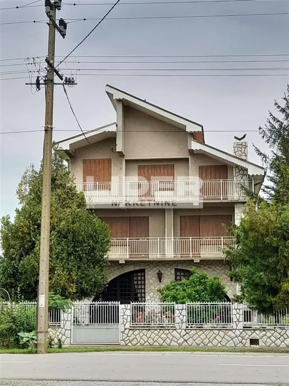 Prodaja, kuća, 347m², Baranda, Opovo