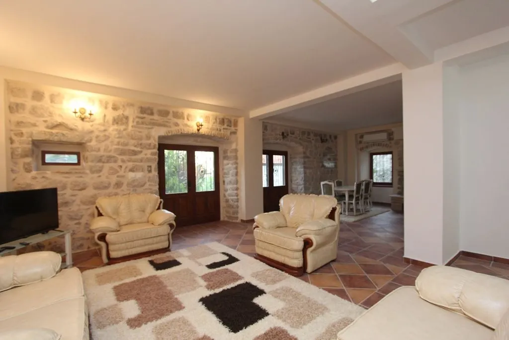 Sale, house, 220m², Prčanj, Kotor