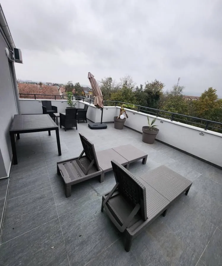 Prodaja, stan, 229m², Telep, Novi Sad Sve Podlokacije
