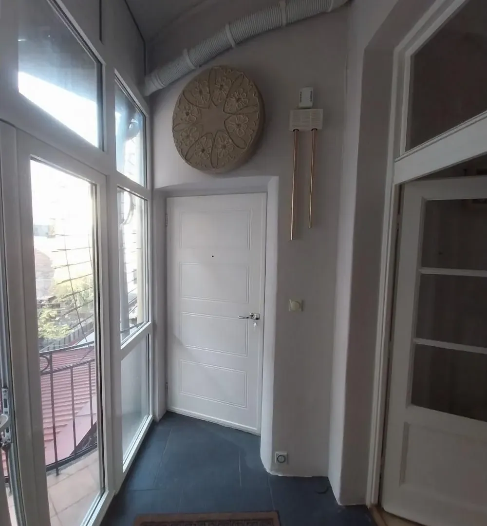 Sale, three bedroom apartment, 82m², Skadarlija, Beograd
