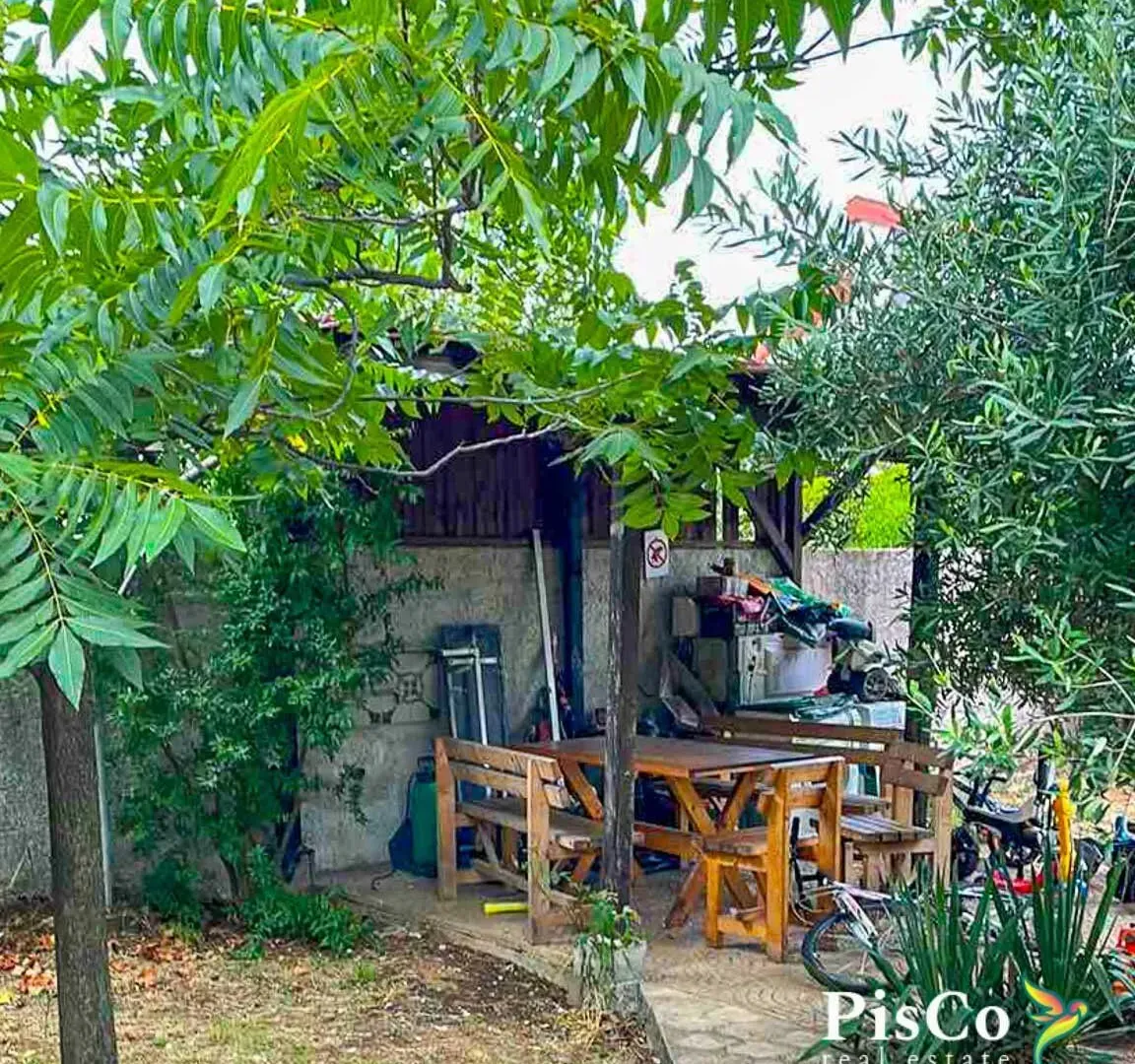 Prodaja, kuća, 320m², Zagorič, Podgorica