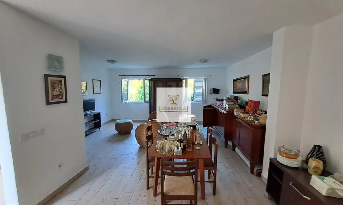 Prodaja, četvorosoban stan, 270m², Zelenika, Herceg Novi