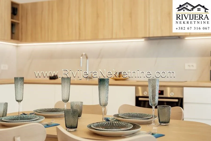 Prodaja, jednosoban stan, 92m², Igalo, Herceg Novi