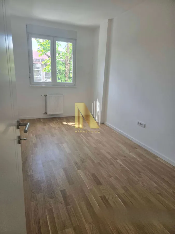 Prodaja, četvorosoban stan, 79m², Podbara, Novi Sad Sve Podlokacije