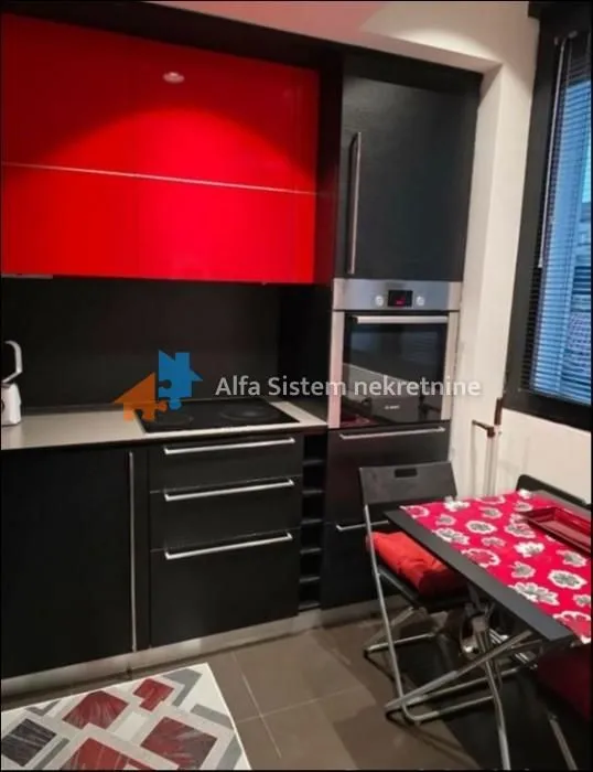 Rent, four bedroom apartment, 95m², Stari Grad, Beograd