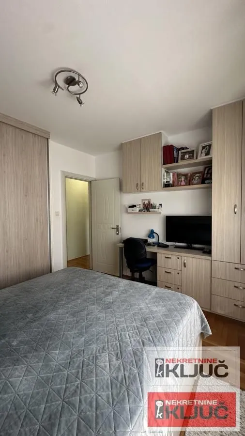 Prodaja, četvorosoban stan, 84m², Novo naselje, Novi Sad