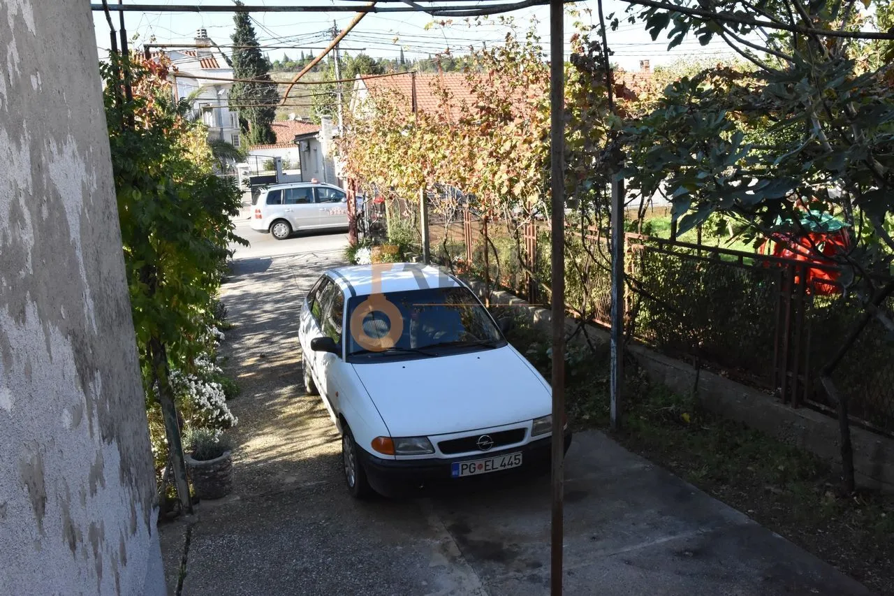 Prodaja, kuća, 200m², Masline, Podgorica