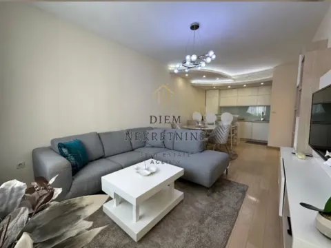 Rent, two bedroom apartment, 68m², City Kvart, Podgorica - image 6